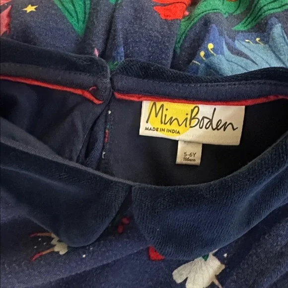 Mini Boden Dark Blue Dress with Colorful Fairy 🧚‍♀️ & Floral Design Size 5-6 Y - Picture 10 of 10